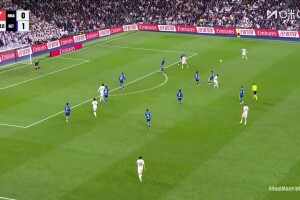 扳平機會啊！羅德里戈接傳中頭槌被撲，卡瓦哈爾補射未能打進