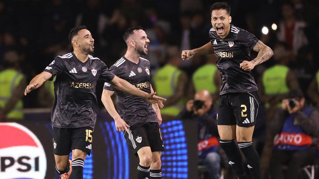 災難表現！哈托手球送點，卡拉巴赫點球破門2-1反超比分