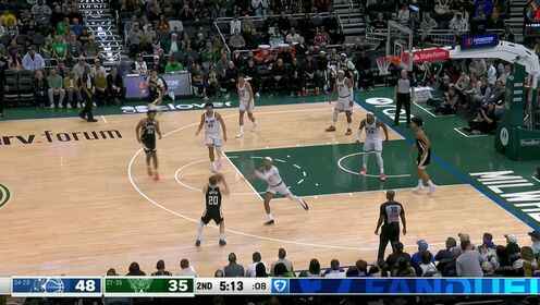 杯水車薪！卡梅隆&middot;托馬斯12中7拿到17分6助 球隊凈負39分