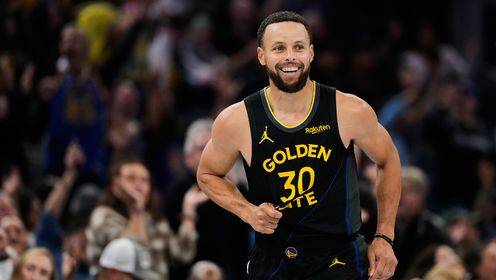 拼尽全力！库里23中14空砍全场最高38分 三分17中9