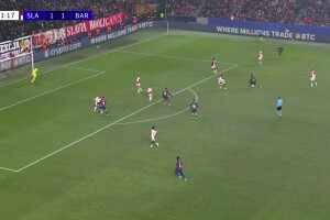 [进球视频]巴萨反超！佩德里横传，费尔明弧顶无人看防远射破门！