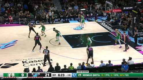 ??綠軍19分大逆轉熱火 A&middot;西蒙斯賽季新高39分 鮑威爾26分