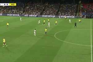 联赛杯-拉森两射一传 水晶宫3-0完胜米德尔斯堡