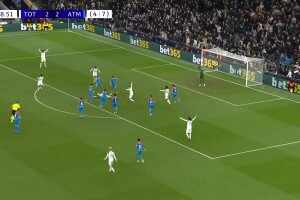 還差兩球！哈維&middot;西蒙斯造點親自主罰破門，熱刺總比分5-7馬競