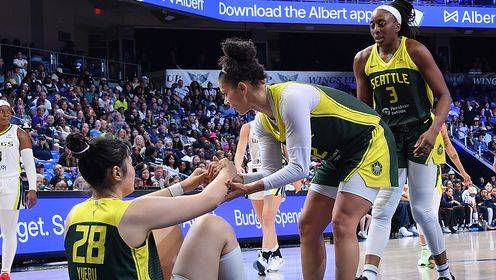  05月20日WNBA常規(guī)賽 西雅圖風(fēng)暴79-71達(dá)拉斯飛翼 全場集錦