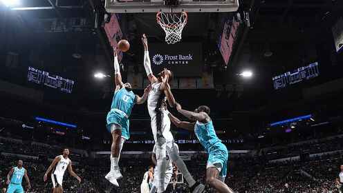 ??馬刺力擒黃蜂 文班亞馬復(fù)出32+12+8 克尼佩爾第三節(jié)17分