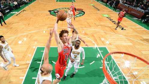 真盡力了！布澤利斯12中9高效拿下26分3板2助1帽 末節(jié)4中4砍10分