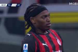  沒穿射門靴！普利西奇一條龍反擊送妙傳！萊奧接球空位抽射偏出！