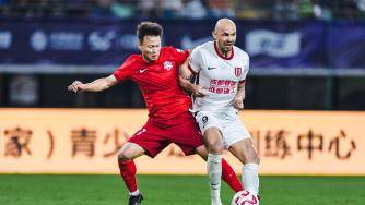  近9輪8勝1平！蓉城4-0梅州積分平申花 韋世豪傳射楊明洋連場(chǎng)破門(mén)