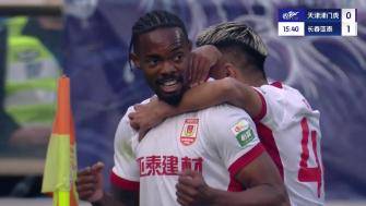 謝維軍超級巨大失誤！西普里安破門！亞泰1-0領先津門虎