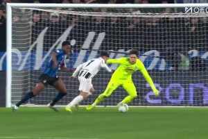  錯失良機！孔塞桑前場斷球打門被門將撲出！