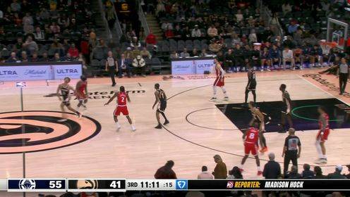 終于拿到復(fù)出后首勝！小卡全場(chǎng)21中7&三分7中1得到21分6板5助2斷