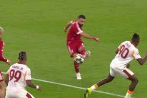  無解弧線終結懸念！薩拉赫兜射死角破門！利物浦總比分4-1領先