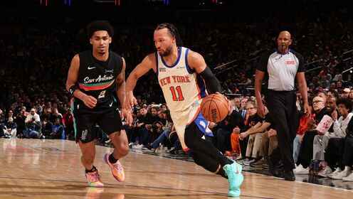 ??尼克斯終結馬刺11連勝 布倫森24+7 文班25+13&7失誤