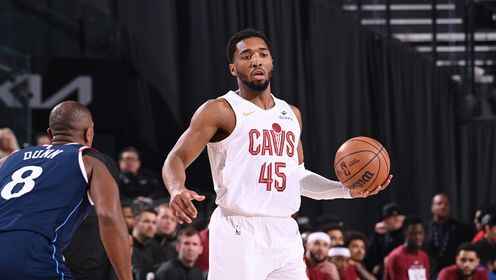 給新隊友打個樣~米切爾19中10輕松砍下29+5+9+4斷 正負值+24