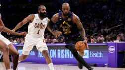 ??東詹雙里程碑！湖人輕取騎士三連勝 東契奇42+12 米切爾低迷