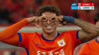  泰山2-0領先！劉誠宇回傳送禮 克雷桑稍作調整抽射破門