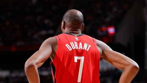 被夾麻了！杜蘭特18分5板2助7失誤進攻受阻