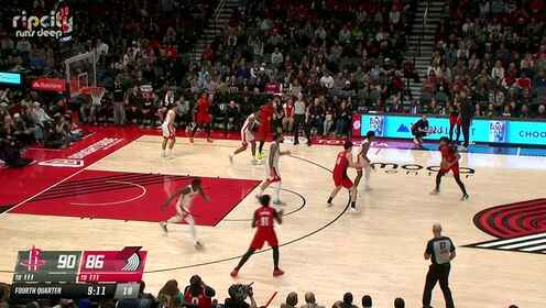 打破得分荒?楊瀚森油漆區(qū)接球迎著海王小拋投打進(jìn)！