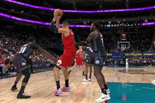 【全场回放】 活塞vs公牛 (张泽欣)