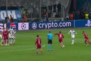 [进球视频] 利物浦打破僵局！索博斯洛伊任意球贴地斩直接破门！