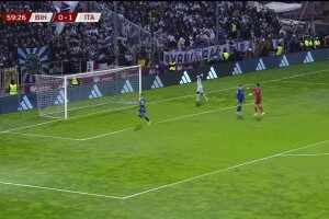 錯失鎖勝機(jī)會！基恩后場斷球，大單刀射門高出橫梁