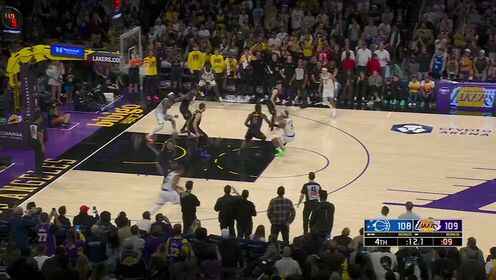 溫德爾-卡特籃下幸運撿到皮球強硬打進準絕殺！