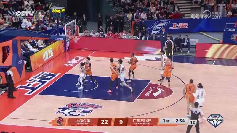 ?籃板對比54-28！上海大勝廣東豪取10連勝 白邊狂砍14+26+4帽
