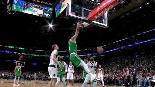 塔圖姆補扣拿下首分 隨后又立刻一個三分命中