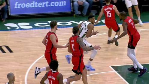 字母哥無視火箭3員內(nèi)線泰山壓頂重扣+大帽阿門