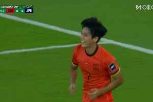 可惜了！徐彬斜傳禁區，向余望包抄頭球沒能頂上力量