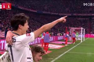  你敢信？拜仁主場1-2遭美因茨反超！李在城前插禁區(qū)飛身頭球破門