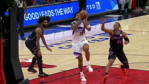 森薩博突破上籃扳平比分，隨后武切維奇籃下吃餅上籃完成準絕殺