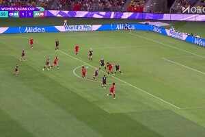 被打反擊丟球！科爾晃過(guò)彭詩(shī)夢(mèng)打空門(mén)得手