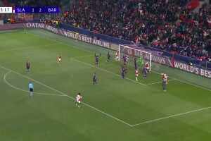 [进球视频]运气不佳！萨蒂莱克开出角球，皮球砸到莱万背部弹进球门