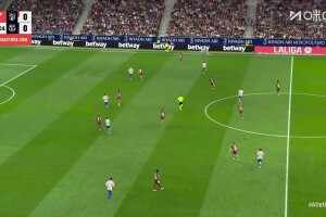 差點個人秀！格列茲曼游龍內切連晃兩人，輕巧推射遭拒