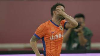 连续6轮破门!池忠国传球送礼,瓦科破门泰山1-0领先国安 连续6轮破门!池忠国传球送礼,瓦科破门泰山1-0领先国安