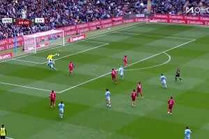 打崩了！塞梅尼奧冷靜挑射破門，曼城3-0利物浦