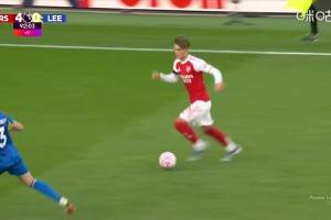 阿森纳5-0领先利兹联！15岁道曼造点，约克雷斯点射破门