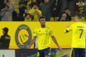  勝利先下一城！安吉洛倒三角傳球，科曼不停球打門得手！