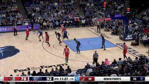 漂亮！楊瀚森閃電后轉(zhuǎn)身甩掉扎克-伊迪雙手暴扣