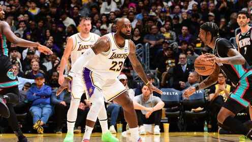 ??真爭(zhēng)氣！詹姆斯把自己正負(fù)值從-20打到+6全場(chǎng)豪取26分7板10助