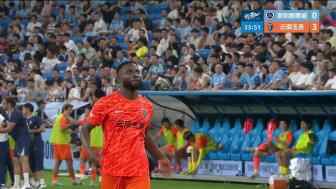 打花了！玉昆34分鐘3-0新鵬城！奧斯卡輕巧頭球破門戲耍對手