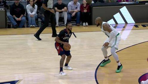 最后1分12秒骑士连追了11分！米切尔+加兰极限三分但失绝杀