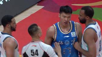 ??俱樂(lè)部杯-青島大勝北京！米奇22+6 趙嘉義14分 斯佩爾曼15+8