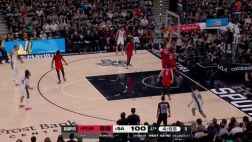 [福克斯11分] 末节一波流带走！福克斯连轰下11分彻底送走开拓者