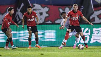  中超-亞泰3-2逆轉(zhuǎn)送南通8輪不勝 田玉達92分鐘絕殺