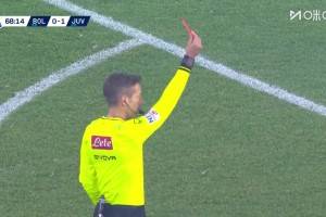  尤文多打一人！奧蓬達(dá)單刀機(jī)會(huì)！赫格姆直接放倒被直紅罰下！