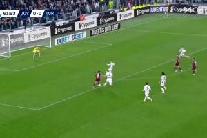  尤文逃过一劫！亚当斯杀入禁区劲射！迪格雷戈里奥神扑！