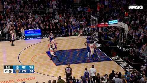 ??76人力克尼克斯 恩比德26+10 馬克西36+8 埃奇庫(kù)姆26分